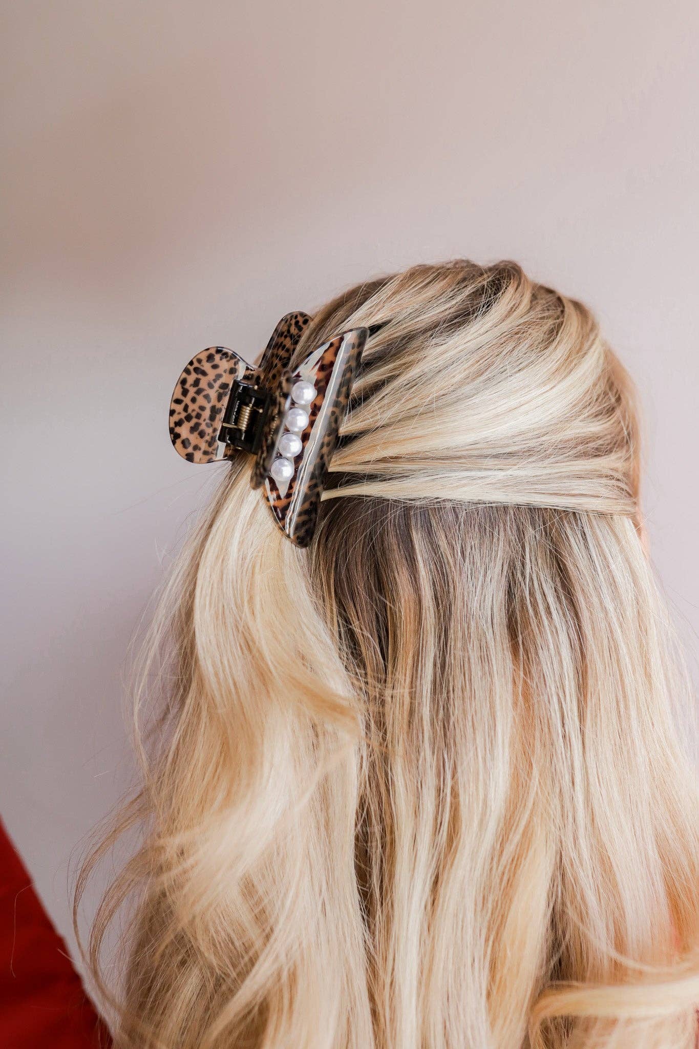 LOVE IS IN THE HAIR CLAW: MIDI CLAW - KAXI