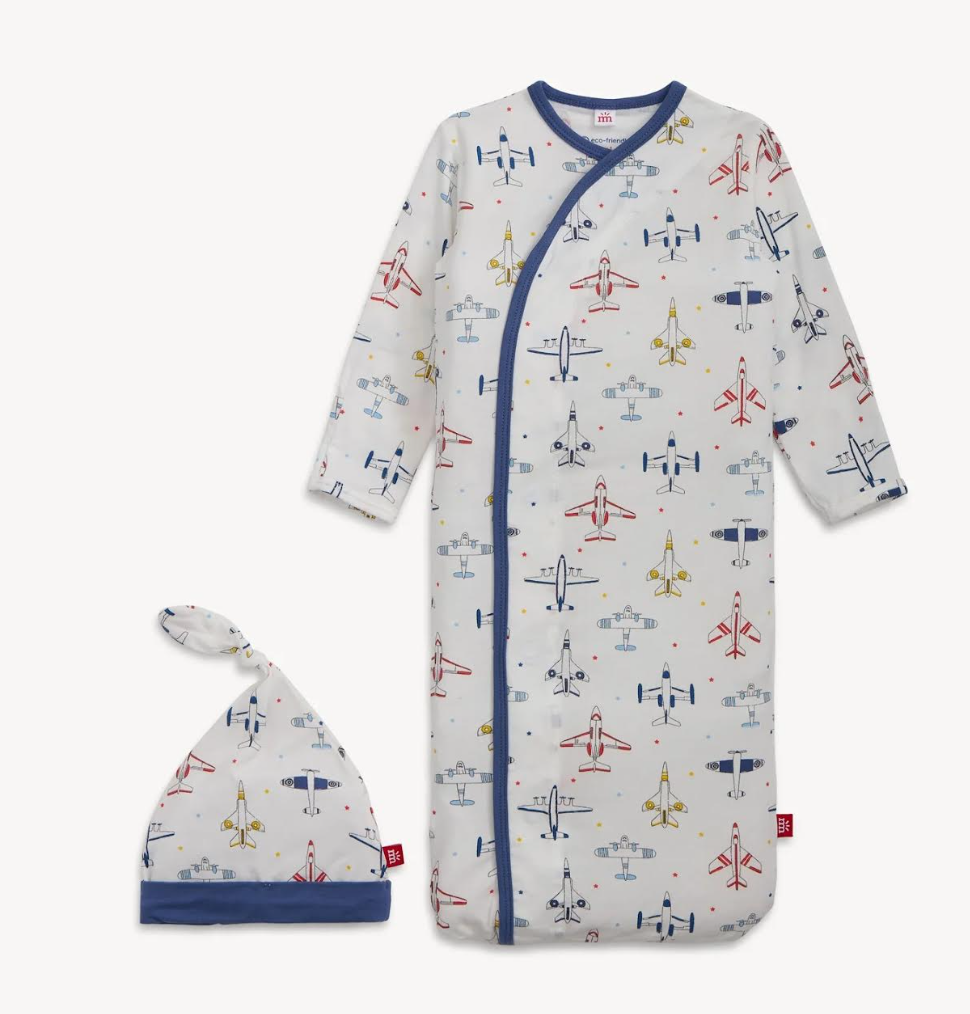Magnetic Gown & Hat Set- Just Plane Fun - Magnetic Me