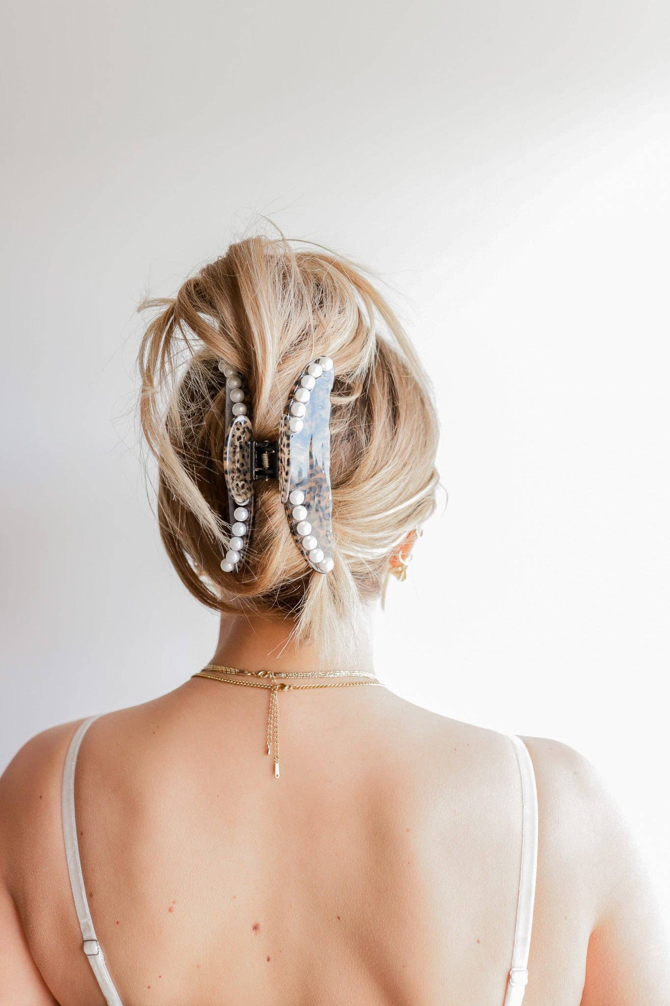 LOVE IS IN THE HAIR CLAW: OVERSIZED CLAW - KAXI