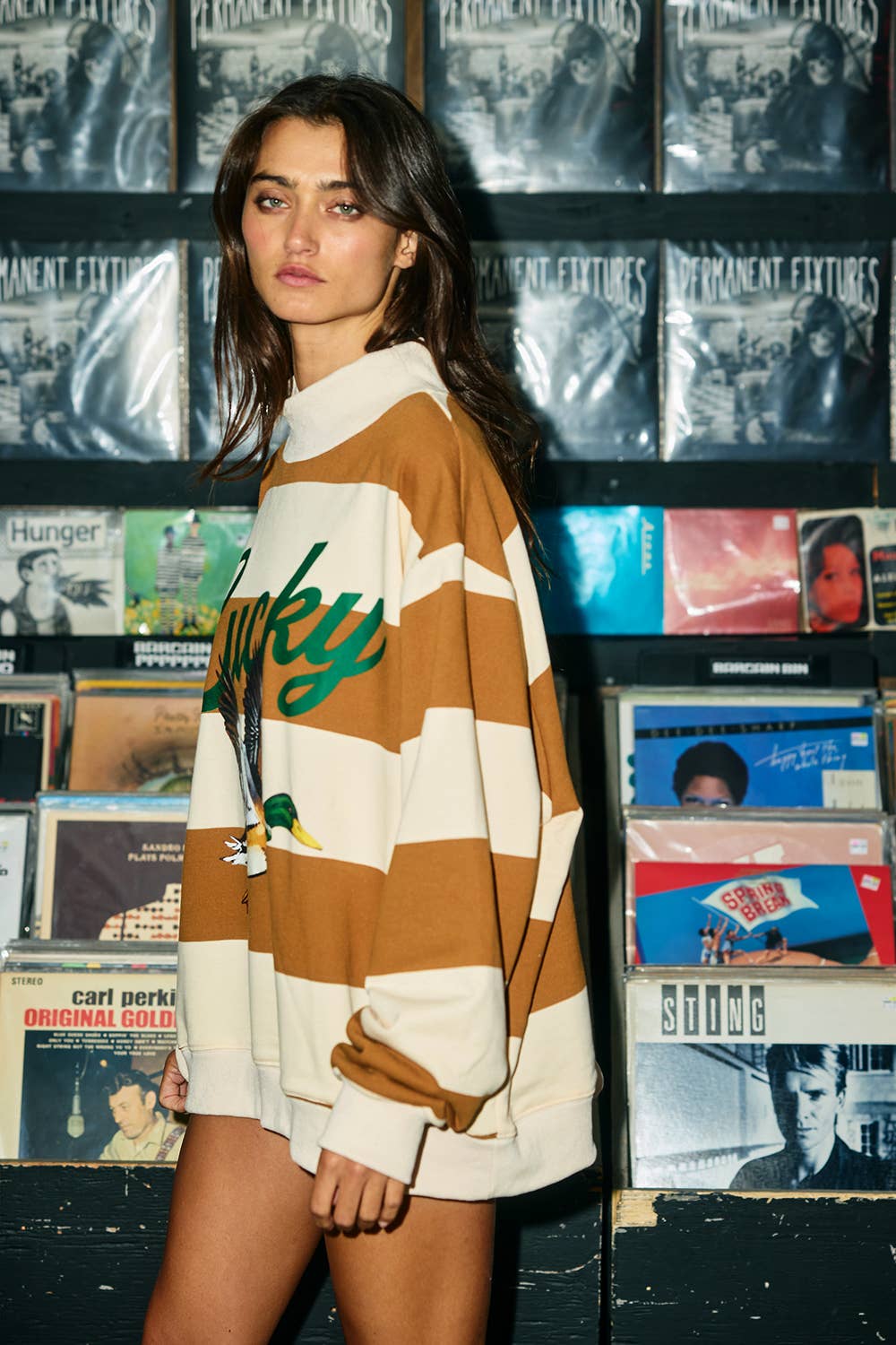 ** Preorder**Lucky Mallard Duck Mock-Neck Sweatshirt Camel