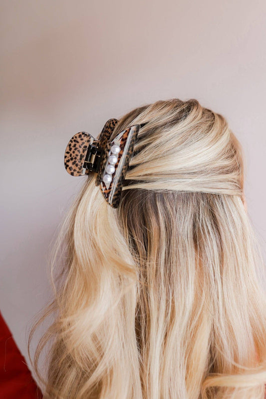 LOVE IS IN THE HAIR CLAW: MIDI CLAW - KAXI