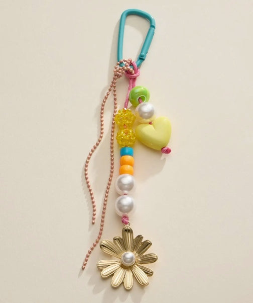 Floral Beaded Bag Charm | Gold Daisy and Heart Accent - Lilla Haven