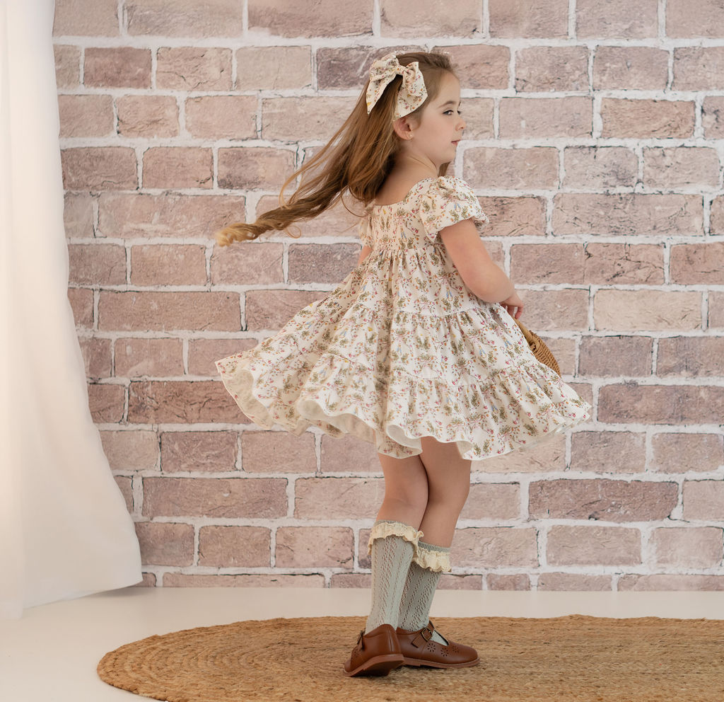 Garden Twirler Peter Rabit - Baby Sweet Pea's Boutique