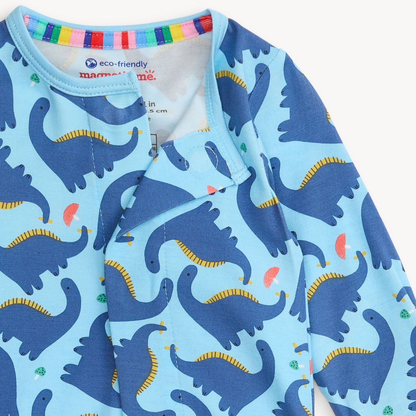 Magnetic Footie Necks Generation