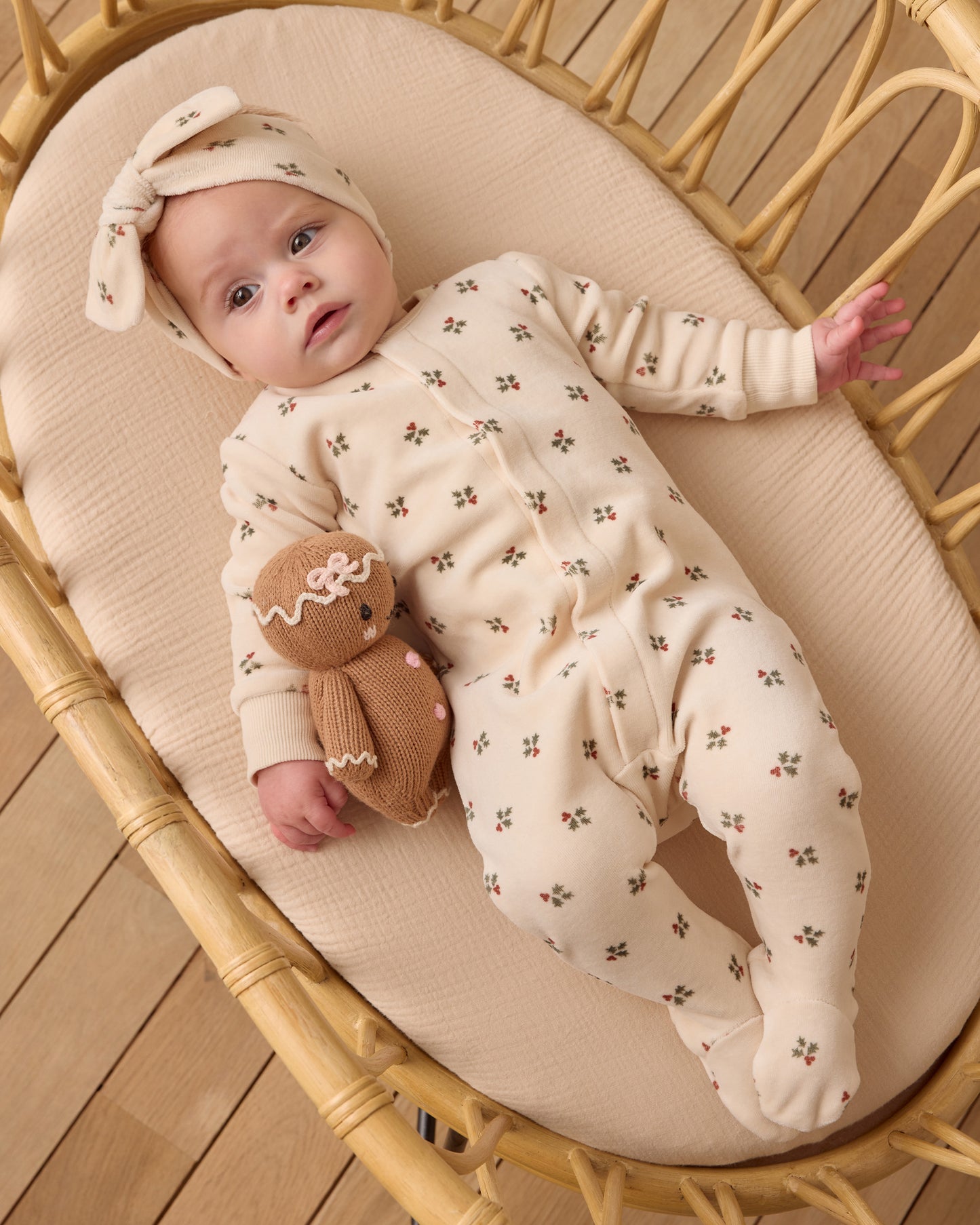 Hidden Snap Footie || Holly Berry - Quincy Mae