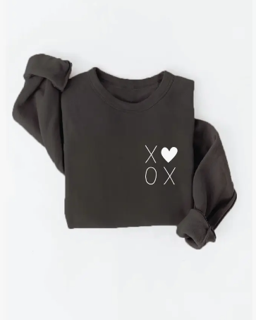 Xoxo Graphic Sweatshirt