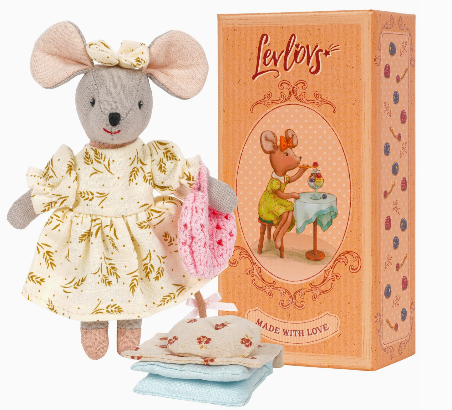 Mouse and Wild Berry Dessert