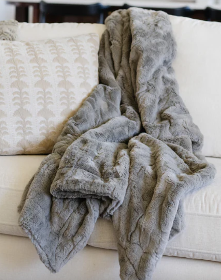 Lush Throw Blanket- Cashmere - Saranoni