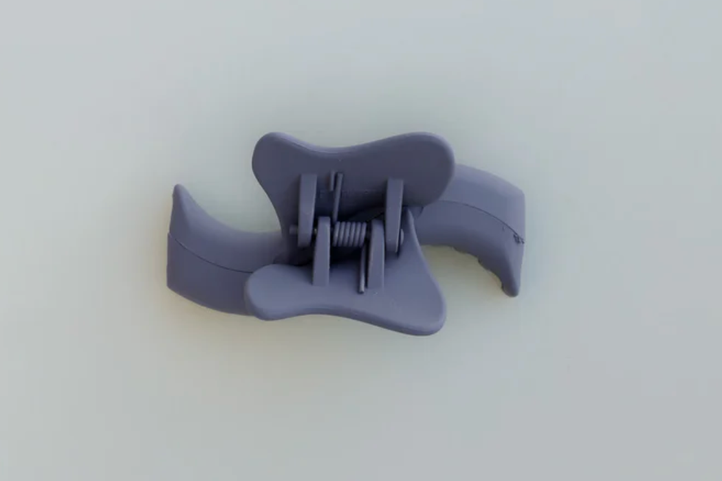 KAXI WAVY MINI HOLD EVERYTHING CLAW GREY - KAXI