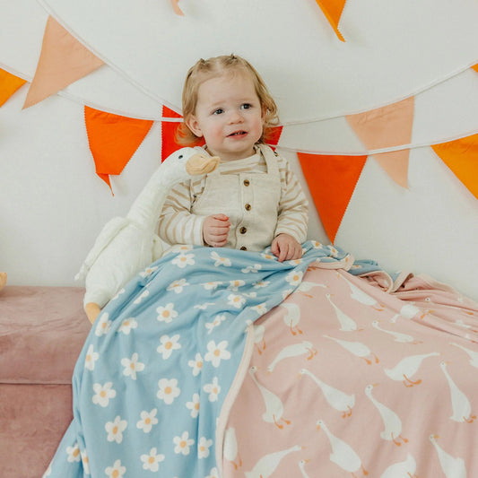 Goosie 3-Layer Stretchy Quilt