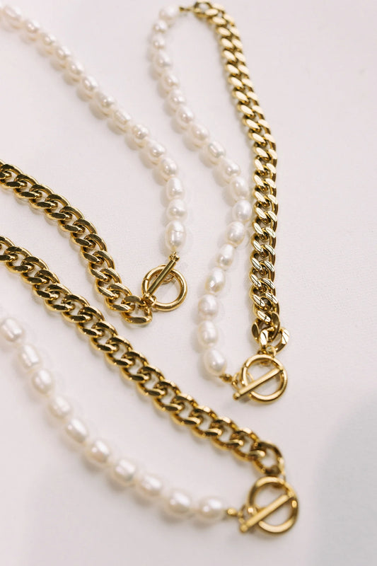 Chain Reaction Pearl Necklace